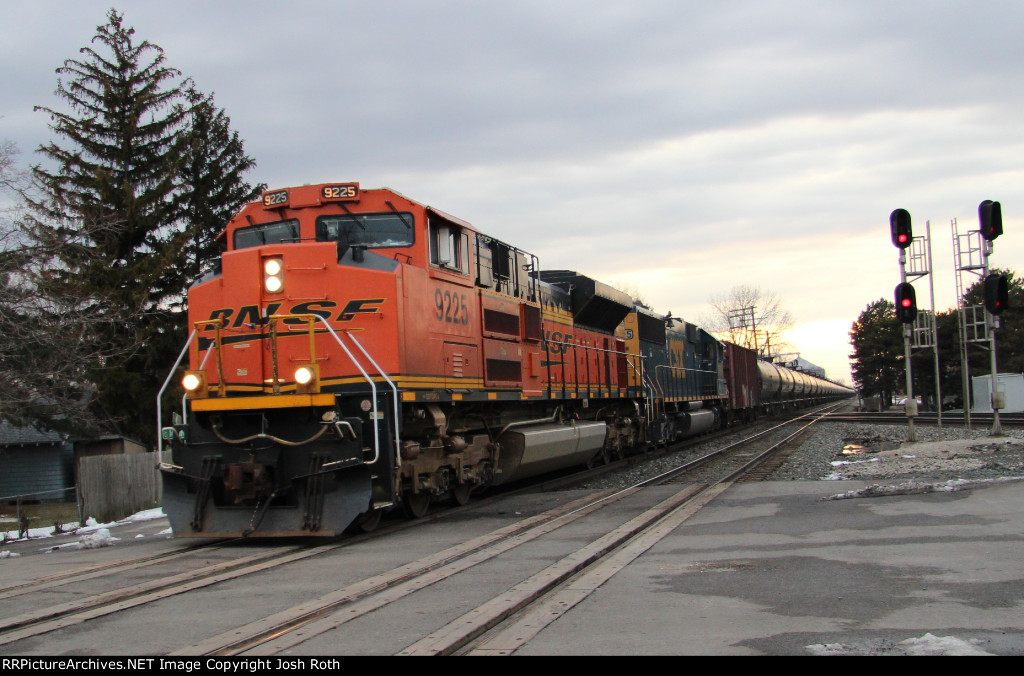 BNSF 9225 & CSX 8705